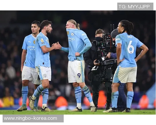 利物浦与西布朗激战正酣精彩瞬间回顾与赛场氛围解析 利物浦与西布朗激战正酣精彩瞬间回顾与赛场氛围解析