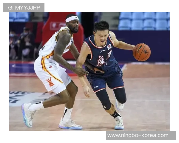 吴冠希的篮球之路:从青涩少年到CBA明星的成长故事与奋斗历程 吴冠希的篮球之路:从青涩少年到CBA明星的成长故事与奋斗历程