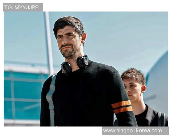 奇姆基与W林的精彩对决揭示了足球战术的博弈与团队协作的重要性 奇姆基与W林的精彩对决揭示了足球战术的博弈与团队协作的重要性