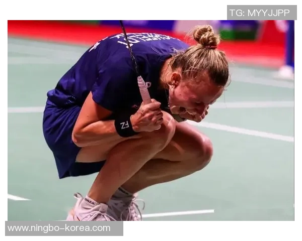 尤尼克斯与红星的巅峰对决谁能在赛场上笑到最后