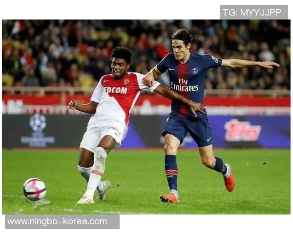 巴塞罗那与巴黎圣日耳曼的精彩对决图案解析与赛事回顾