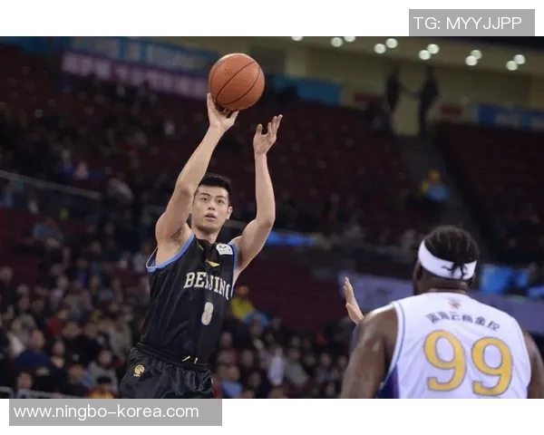 方硕的篮球之路：从青涩少年到职业赛场的辉煌历程与未来展望