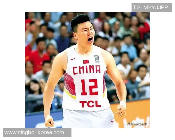 李根：从篮球场上的闪耀明星到生活中的坚韧奋斗者的成长之路