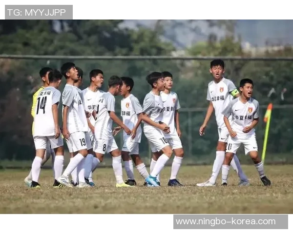 民族足球迎战索尔美洲全力争胜展现团队精神与竞技风采