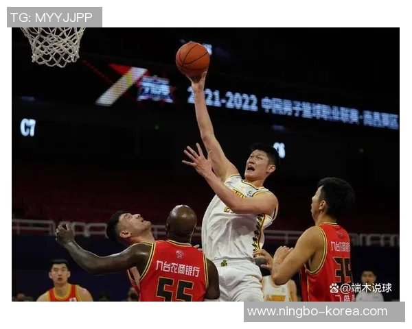 胡金秋的崛起之路：从青涩少年到CBA明星球员的奋斗历程与荣耀时刻