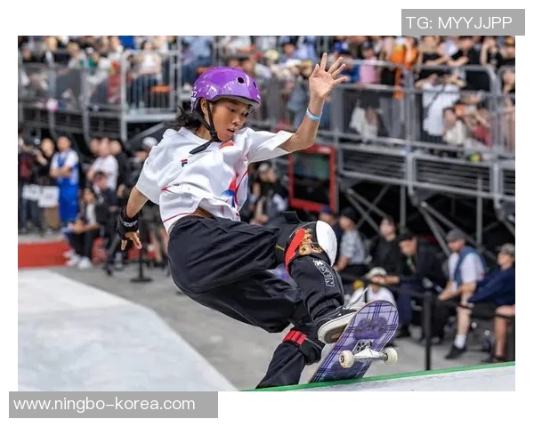 重庆滑板队实力揭秘：滑板巨献带你领略城市青春活力