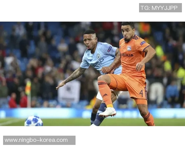 里昂与曼城精彩对决集锦回顾赛场瞬间尽显足球魅力与激情 里昂与曼城精彩对决集锦回顾赛场瞬间尽显足球魅力与激情