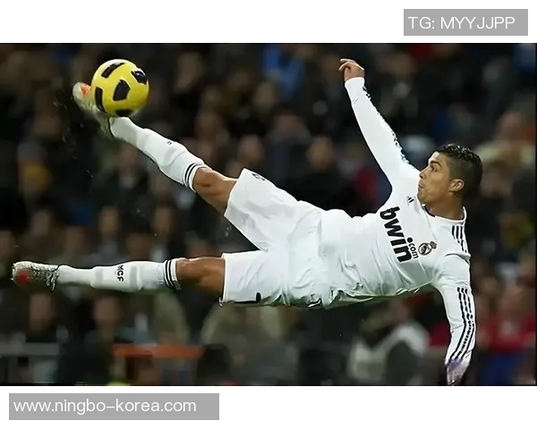 C罗领衔皇马对决巴黎豪门重燃欧冠激情之战 C罗领衔皇马对决巴黎豪门重燃欧冠激情之战