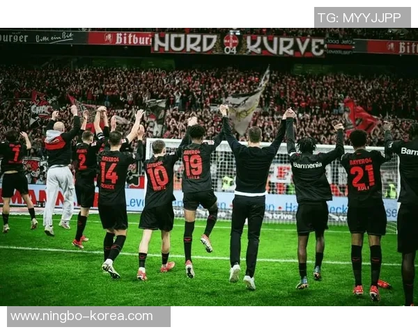 兹沃勒与赫拉克勒的激烈对决揭示了足球战术的博弈与球队实力的较量