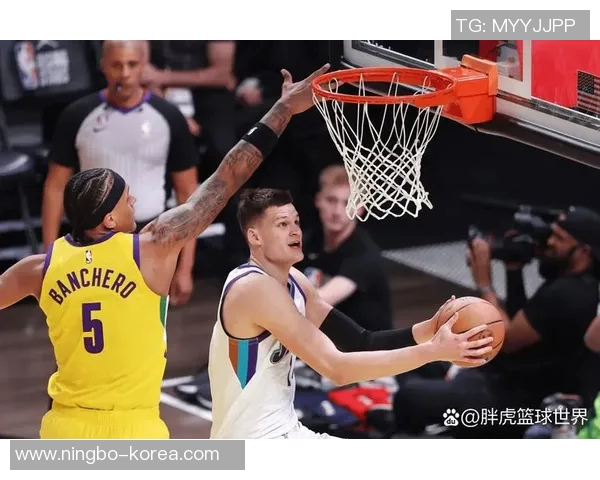 沃克凯斯勒:新星崛起NBA赛场的潜力与挑战分析 沃克凯斯勒:新星崛起NBA赛场的潜力与挑战分析
